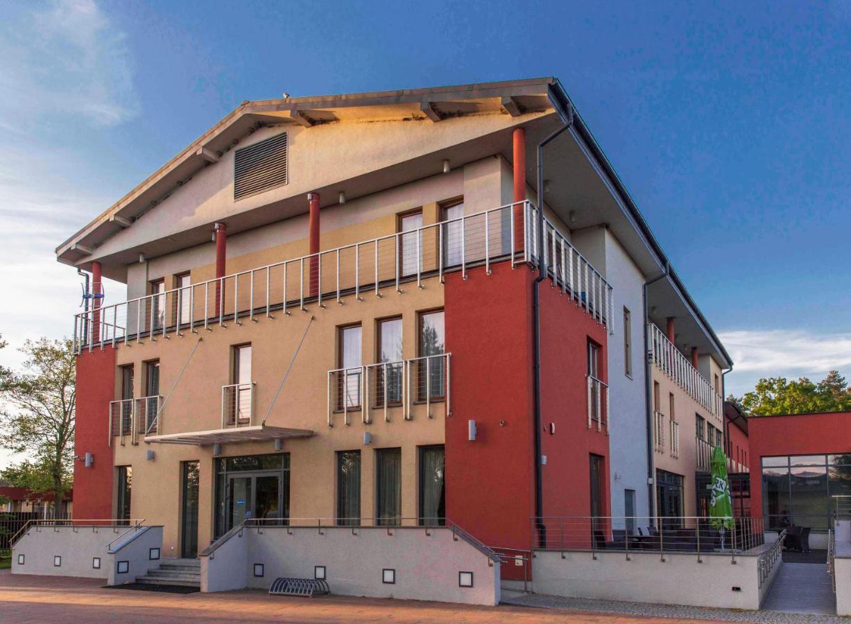 Centrum Wypoczynkowo-Konferencyjne Solaris Лазы Экстерьер фото